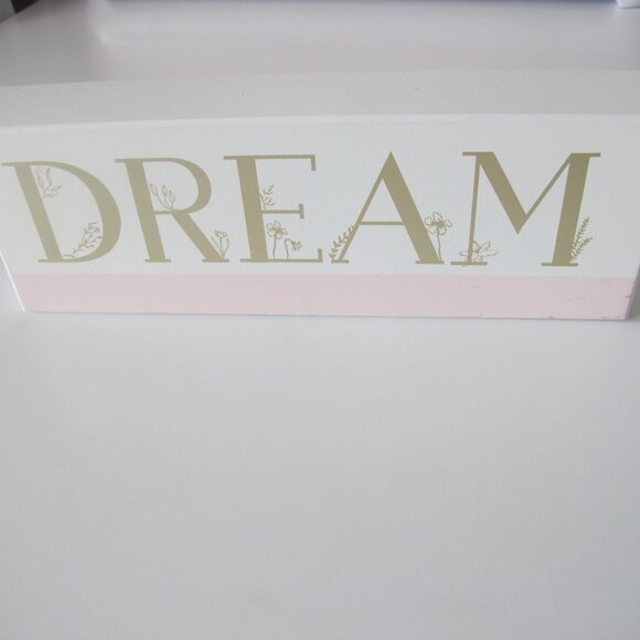 Hobby Lobby Other - Girl's Room Decor DREAM gold and pink Shelf Decor